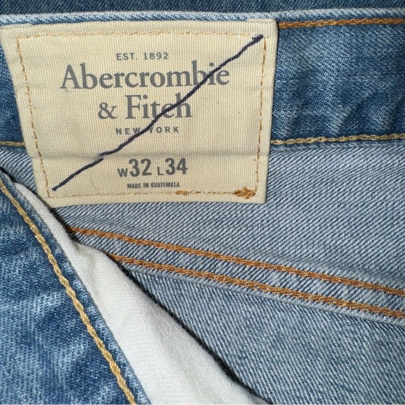 Abercrombie & Fitch Classic Straight Destructed Jeans, Sz 32x34 (see meas) - Picture 11 of 11